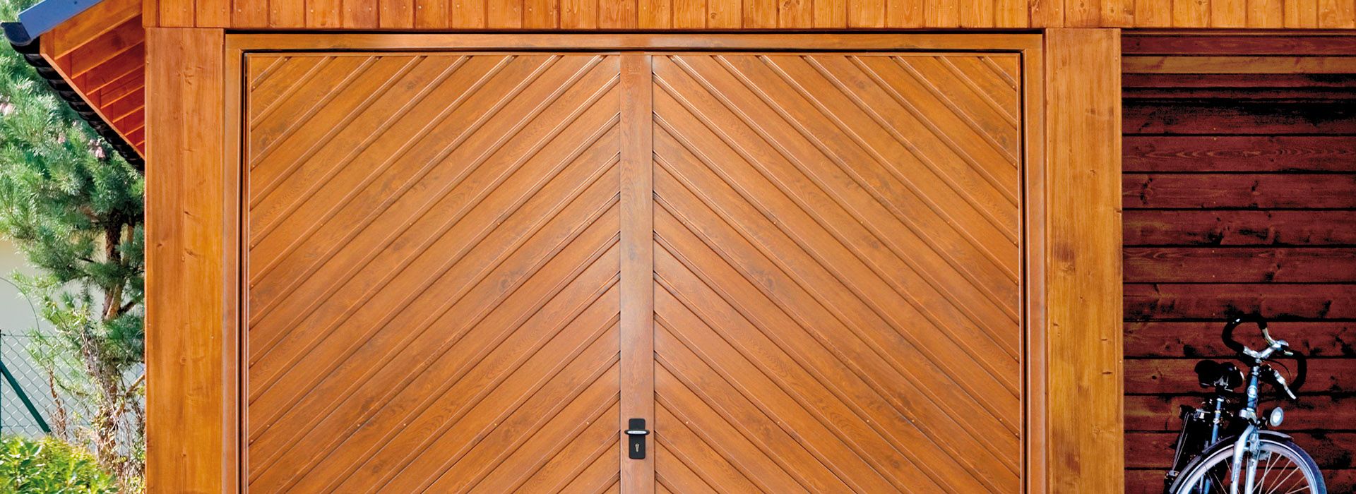 Výklopné garážové brány - Široká škála riešení